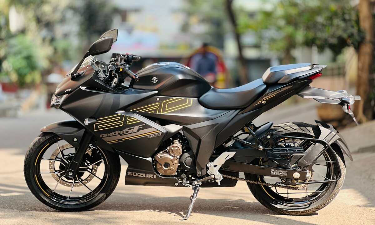 Suzuki Gixxer SF