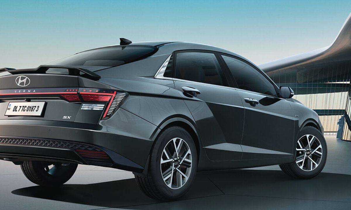 Hyundai Verna का SX+ वेरिएंट लॉन्च स्टाइल, सेफ्टी और फीचर्स में जबरदस्त बदलाव